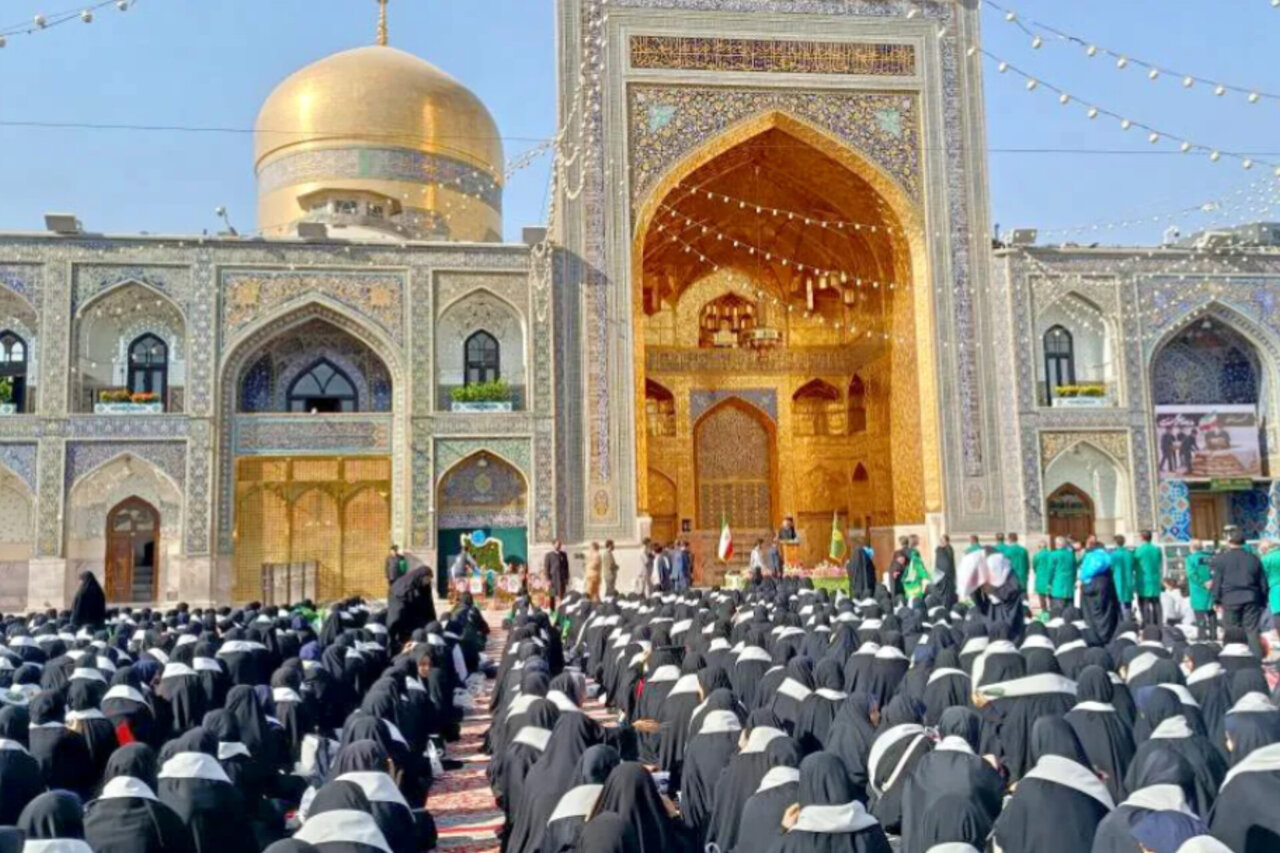 آیین آغاز سال تحصیلی مدارس کشور در حرم مطهر امام رضا(ع) برگزار شد آیین آغاز سال تحصیلی مدارس کشور در حرم مطهر امام رضا(ع) برگزار شد