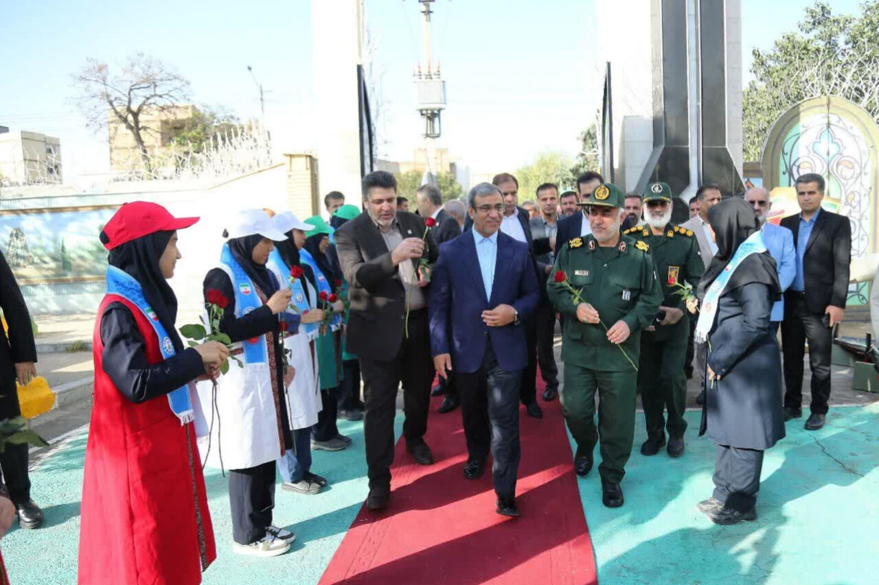 زنگ مهر ۱۴۰۵ در مدارس مشهد به صدا درآمد زنگ مهر ۱۴۰۵ در مدارس مشهد به صدا درآمد
