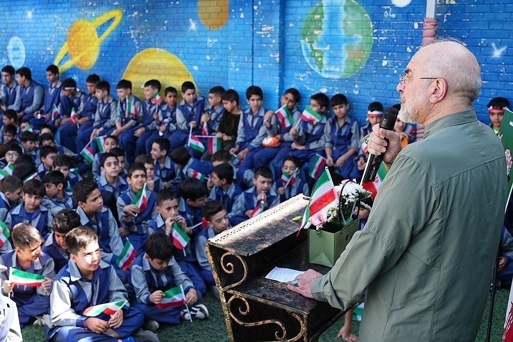 قالیباف: دهه نودیها و دهه هشتادیها، آینده ایران را تضمین خواهند کرد قالیباف: دهه نودیها و دهه هشتادیها، آینده ایران را تضمین خواهند کرد