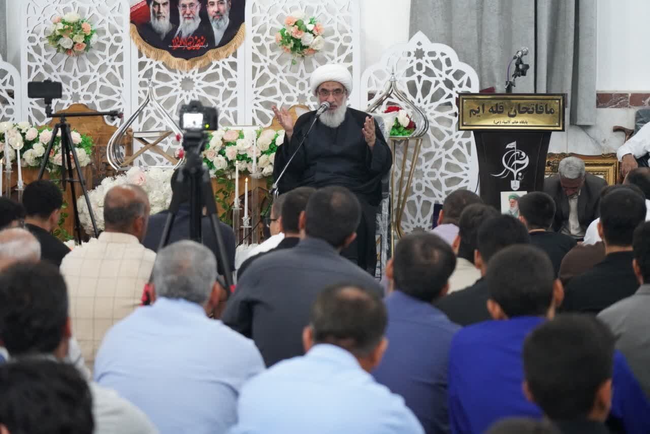 امام جمعه بوشهر: تربیت قرآنی راه صیانت از نسل جوان در برابر دشمن است امام جمعه بوشهر: تربیت قرآنی راه صیانت از نسل جوان در برابر دشمن است