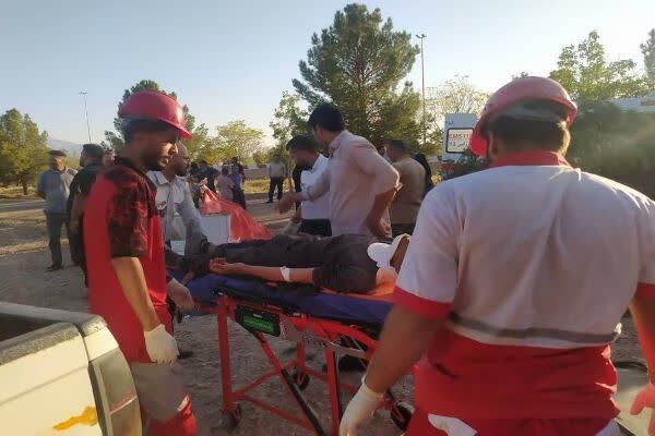تحلیل خبر: واژگونی وانت مزدا در هفت‌ باغ کرمان ۲ کشته و ۲۱ مصدوم داشت | مهر - کد c61e