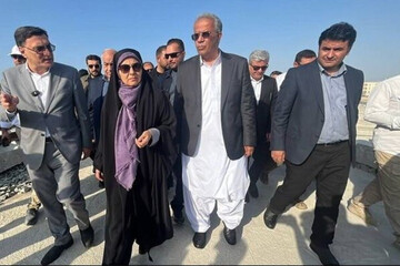 وزیر راه و شهرسازی از پروژه راه‌آهن چابهار-زاهدان بازدید کرد