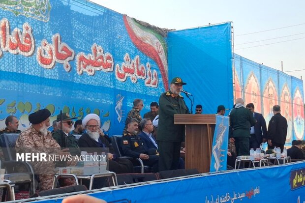سردار شاهوار پور: تا آخرین قطره خون در دفاع از ایران ایستاده‌ایم