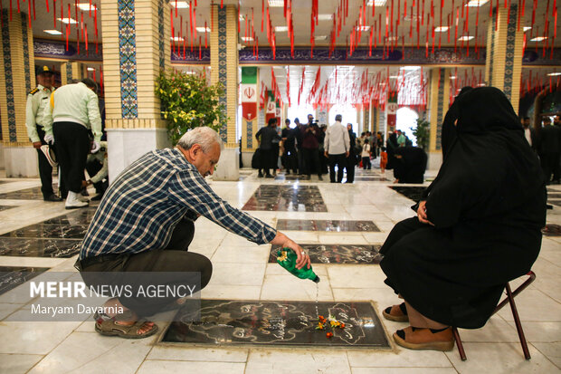 گلباران مزار شهدای دفاع مقدس در بجنورد