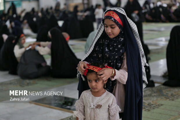 برگزاری آیین مهمانی لاله ها در بندرعباس