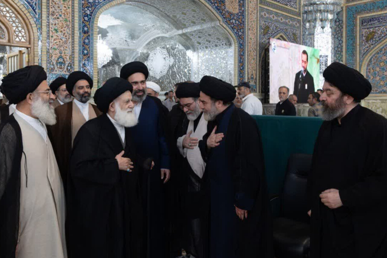 تحلیل خبر: محفل بزرگداشت آیت‌الله‌العظمی سید موسی شبیری زنجانی(ره) در حرم رضوی | مهر - کد 9720
