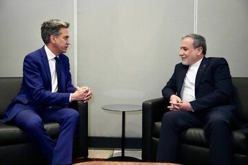 Iran FM Araghchi meets with UK counterpart in New York