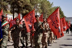 رزمایش ۱۱۰ هزارنفری جان‌فدایان هرمزگانی در کنار سواحل نیلگون خلیج فارس