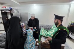خادمان کریمه اهل‌بیت با خانواده شهدای جنگ رمضان خوزستان دیدار کردند