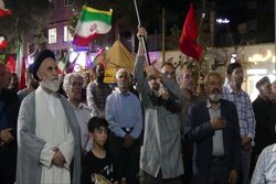 دویست و نهمین شب مقاومت در میدان امام خمینی (ره) اسفراین برگزار شد