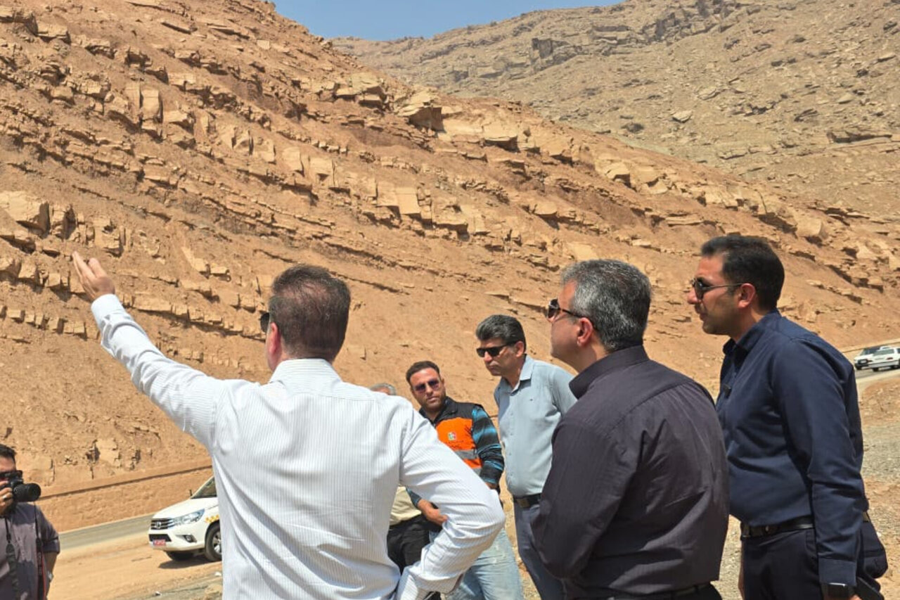 وضعیت راههای ۱۰ شهرستان فارس زیر ذرهبین معاون راهداری کشور وضعیت راههای ۱۰ شهرستان فارس زیر ذرهبین معاون راهداری کشور