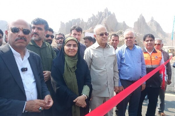 افتتاح رسمی پلهای بازسازیشده در محور بندرعباس-رودان با حضور وزیر راه و شهرسازی