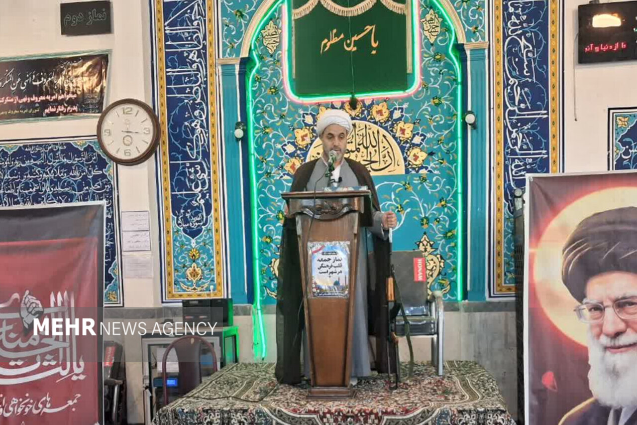 مواضع مسئولان در برابر دشمن باید قاطع و انقلابی باشد مواضع مسئولان در برابر دشمن باید قاطع و انقلابی باشد