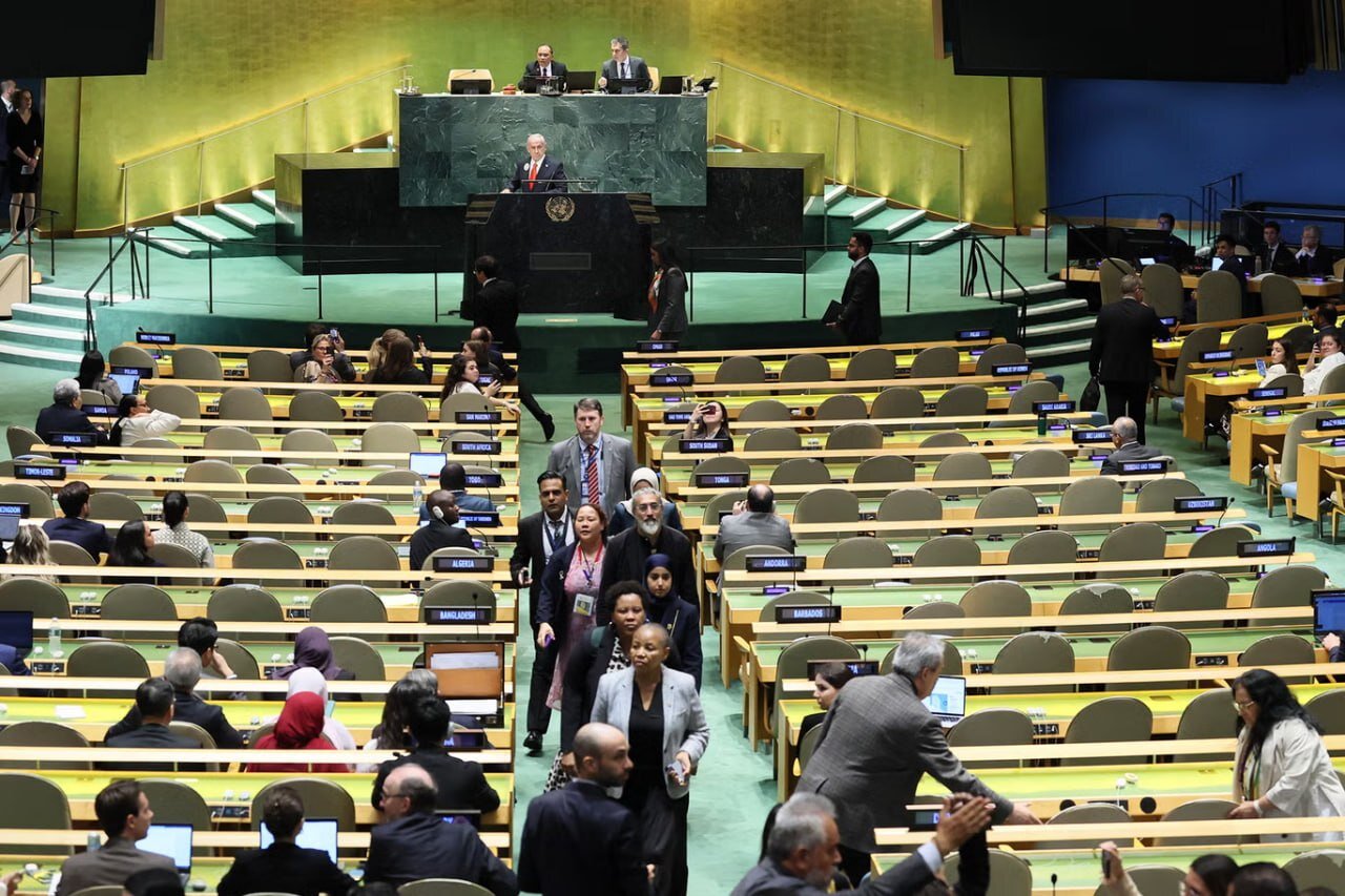 A War Criminal’s Fiction to Empty Seats