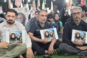 طنین انداز شدن نوای ملکوتی قرآن توسط قاریان در گلزار شهدای میناب