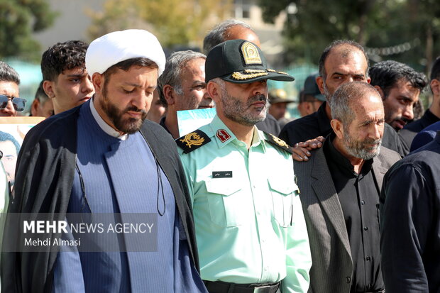 تشییع پیکر شهید انتظامی مجید بهرامی در زنجان