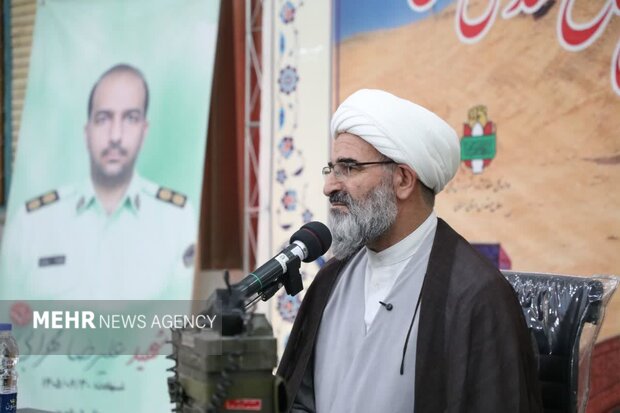 مطیعی: معرفت به اهل‌بیت(ع) فراتر از شناخت تاریخی و شناسنامه‌ای است