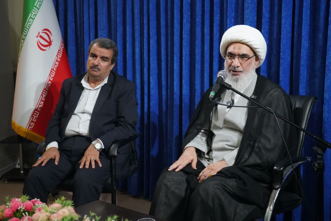 تحلیل: صفایی بوشهری: شهدا برای کشور عزت و برای خانواده افتخار آفریدند | مهر - کد 6f70