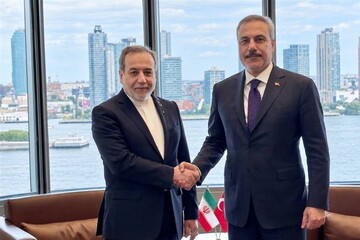 عراقجي: تداعيات إخلال أمريكا بالتفاهم ستطال العالم بأسره