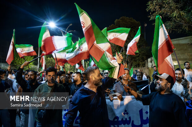 استقبال از  بازگشت رییس جمهور از <a href='https://sayeb.ir/tag/%d9%86%db%8c%d9%88%db%8c%d9%88%d8%b1%da%a9'></div>نیویورک</a>