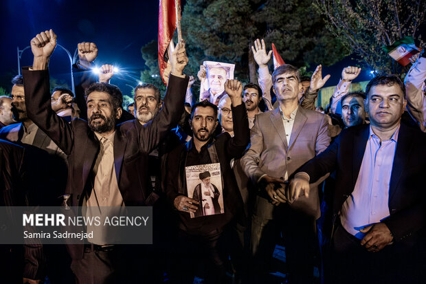 استقبال از بازگشت رییس جمهور از <a href='https://sayeb.ir/tag/%d9%86%db%8c%d9%88%db%8c%d9%88%d8%b1%da%a9'></div>نیویورک</a>