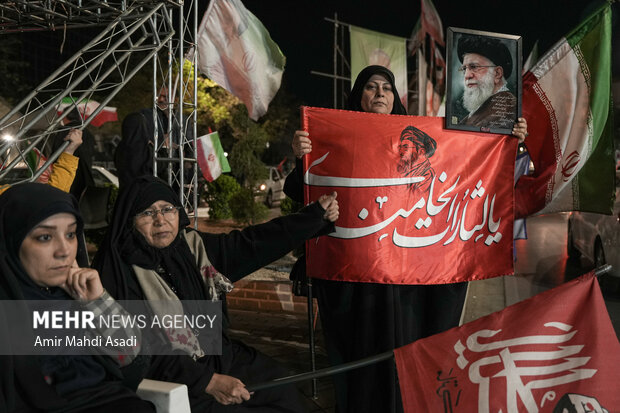 مراسم وداع با پیکر سردار شهید «حسین ظریفی» در اجتماعات شبانه مشهد