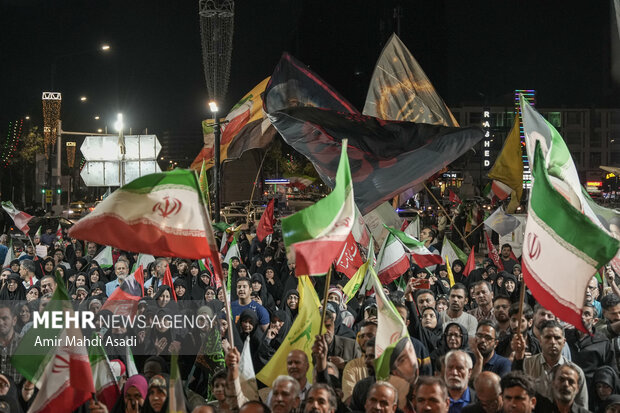 مراسم وداع با پیکر مطهر سردار <a href='https://sayeb.ir/tag/%d8%b4%d9%87%db%8c%d8%af'></div>شهید</a> «حسین ظریفی» در اجتماعات شبانه <a href='https://sayeb.ir/tag/%d9%85%d8%b4%d9%87%d8%af'>مشهد</a>