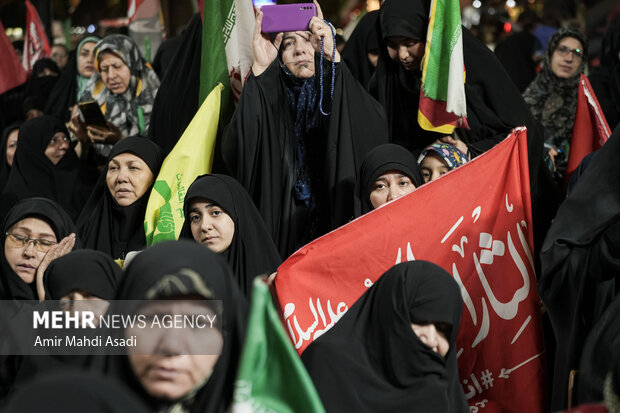 مراسم وداع با پیکر مطهر سردار <a href='https://sayeb.ir/tag/%d8%b4%d9%87%db%8c%d8%af'></div>شهید</a> «حسین ظریفی» در اجتماعات شبانه <a href='https://sayeb.ir/tag/%d9%85%d8%b4%d9%87%d8%af'>مشهد</a>