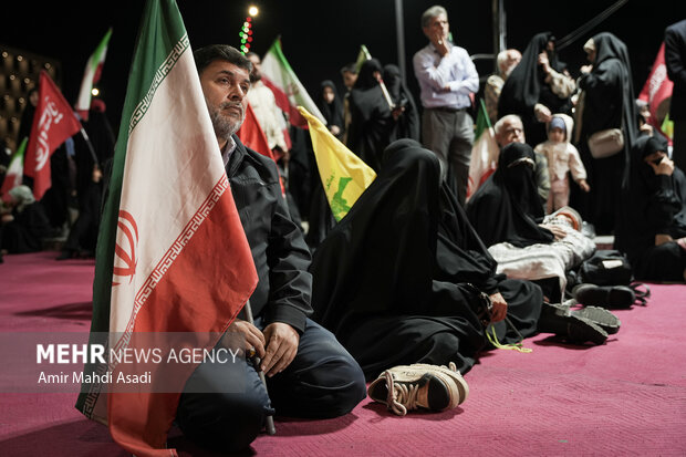 مراسم وداع با پیکر مطهر سردار <a href='https://sayeb.ir/tag/%d8%b4%d9%87%db%8c%d8%af'></div>شهید</a> «حسین ظریفی» در اجتماعات شبانه <a href='https://sayeb.ir/tag/%d9%85%d8%b4%d9%87%d8%af'>مشهد</a>