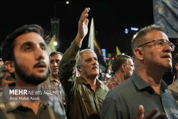 مراسم وداع با پیکر مطهر سردار <a href='https://sayeb.ir/tag/%d8%b4%d9%87%db%8c%d8%af'></div>شهید</a> «حسین ظریفی» در اجتماعات شبانه <a href='https://sayeb.ir/tag/%d9%85%d8%b4%d9%87%d8%af'>مشهد</a>