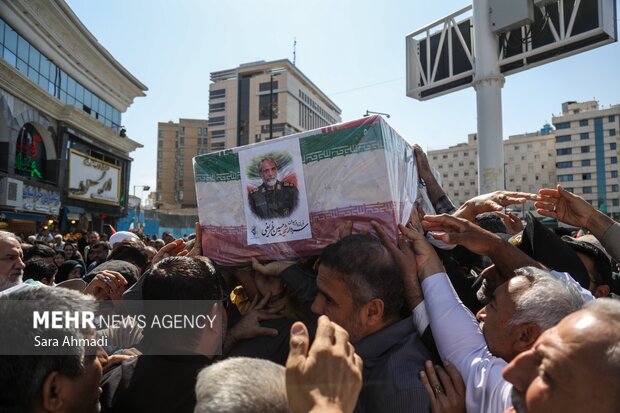 تشییع پیکر شهید «حسین ظریفی» در مشهد
