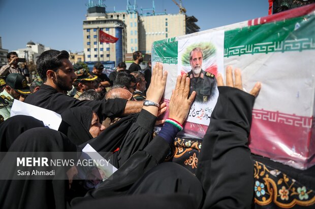 تشییع پیکر شهید «حسین ظریفی» در مشهد