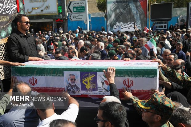 تشییع پیکر شهید «حسین ظریفی» در مشهد