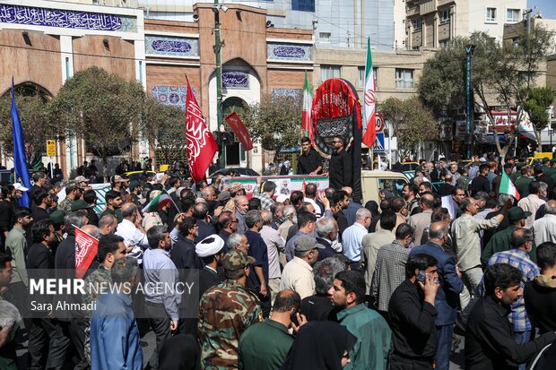 تشییع پیکر شهید «حسین ظریفی» در مشهد