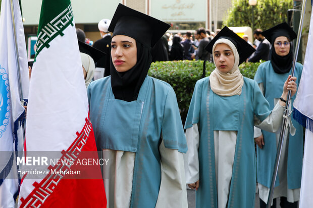 مراسم روز پرچم و آغاز سال تحصیلی <a href='https://sayeb.ir/tag/%d8%af%d8%a7%d9%86%d8%b4%da%af%d8%a7%d9%87-%d8%aa%d9%87%d8%b1%d8%a7%d9%86'></div>دانشگاه تهران</a>