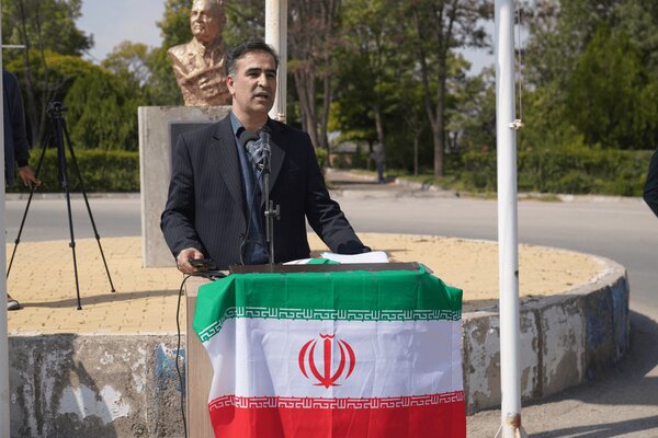 برگزاری آئین روز ملی پرچم جمهوری اسلامی ایران در دانشگاه محقق اردبیلی