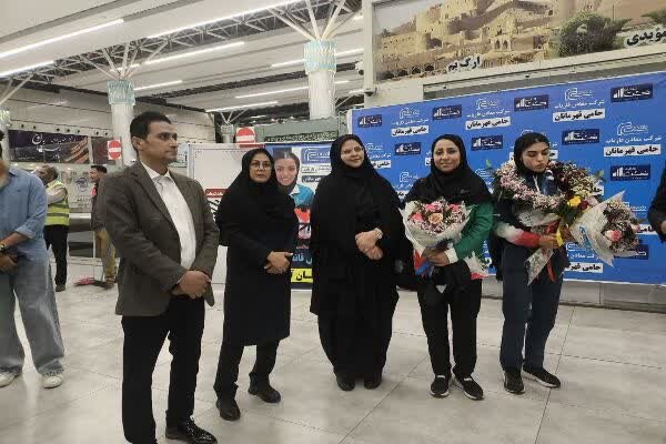 استاندار کرمان از دو مدال آور دختر کاراته آسیا استقبال و تقدیر کرد