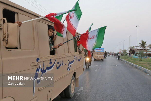 رزمایش جان‌فدایان ایران در بندرعباس