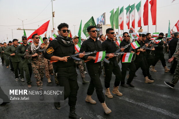 رزمایش <a href='https://sayeb.ir/tag/%d8%ac%d8%a7%d9%86%d9%81%d8%af%d8%a7'></div>جانفدا</a>یان ایران در <a href='https://sayeb.ir/tag/%d8%a8%d9%86%d8%af%d8%b1%d8%b9%d8%a8%d8%a7%d8%b3'>بندرعباس</a>