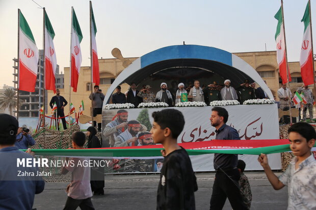 رزمایش <a href='https://sayeb.ir/tag/%d8%ac%d8%a7%d9%86%d9%81%d8%af%d8%a7'></div>جانفدا</a>یان ایران در <a href='https://sayeb.ir/tag/%d8%a8%d9%86%d8%af%d8%b1%d8%b9%d8%a8%d8%a7%d8%b3'>بندرعباس</a>