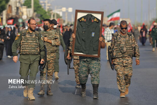 رزمایش <a href='https://sayeb.ir/tag/%d8%ac%d8%a7%d9%86%d9%81%d8%af%d8%a7'></div>جانفدا</a>یان ایران در <a href='https://sayeb.ir/tag/%d8%a8%d9%86%d8%af%d8%b1%d8%b9%d8%a8%d8%a7%d8%b3'>بندرعباس</a>