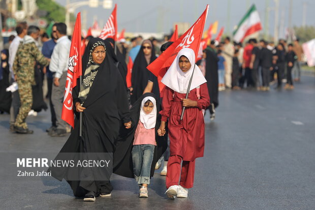 رزمایش <a href='https://sayeb.ir/tag/%d8%ac%d8%a7%d9%86%d9%81%d8%af%d8%a7'></div>جانفدا</a>یان ایران در <a href='https://sayeb.ir/tag/%d8%a8%d9%86%d8%af%d8%b1%d8%b9%d8%a8%d8%a7%d8%b3'>بندرعباس</a>