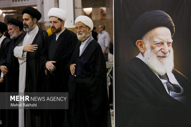 بزرگداشت آیتالله شبیری زنجانی از سوی نهادهای حوزوی در <a href='https://sayeb.ir/tag/%d9%82%d9%85'></div>قم</a>