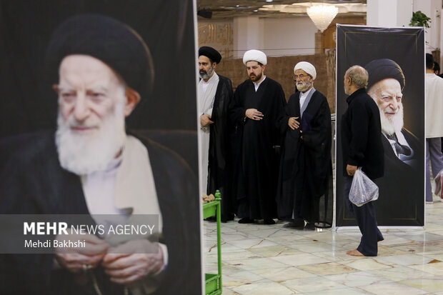 بزرگداشت آیت‌الله شبیری زنجانی از سوی نهادهای حوزوی در <a href='https://sayeb.ir/tag/%d9%82%d9%85'></div>قم</a>