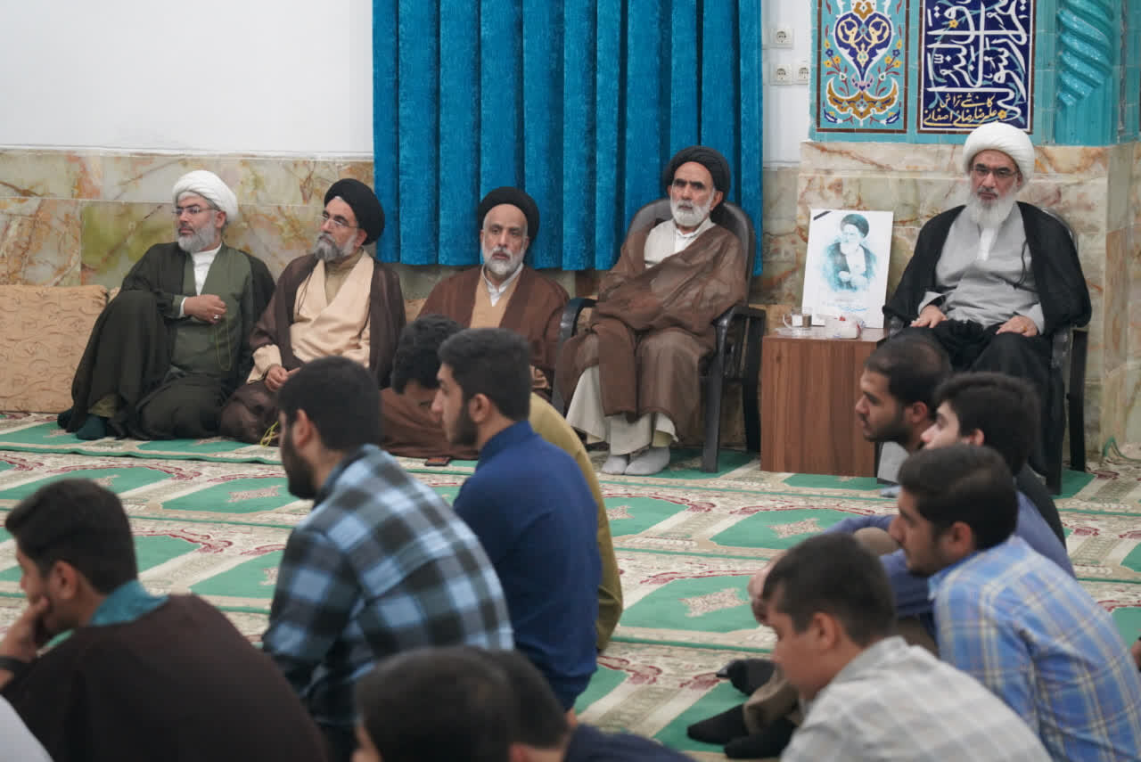 آیین بزرگداشت آیت‌الله شبیری زنجانی در بوشهر برگزار شد