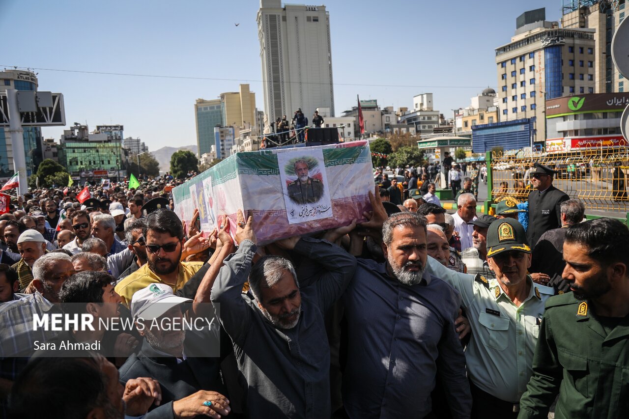 حضور علما و مسئولان سیستان و بلوچستان در مراسم تشییع سردار ظریف