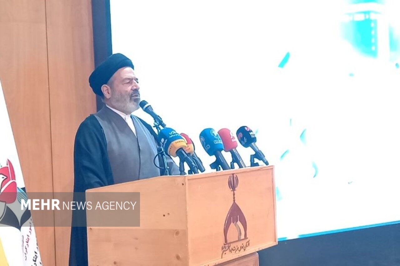 نواب: شهدای منا در میهمانی الهی به مقام شهادت رسیدند