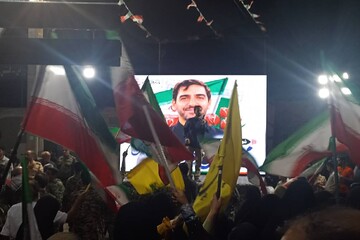 وداع مردم یزد با «شهید محمدمهدی رضایی»؛ از میدان تا سنگر خیابان