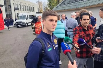 هافبک روسیه: ایران در خط دفاع خوب است؛ امیدوارم بازی آسانی نباشد
