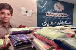 ۲ هزار بسته لوازم‌التحریر به دانش‌آموزان نیازمند شهریار اهدا شد